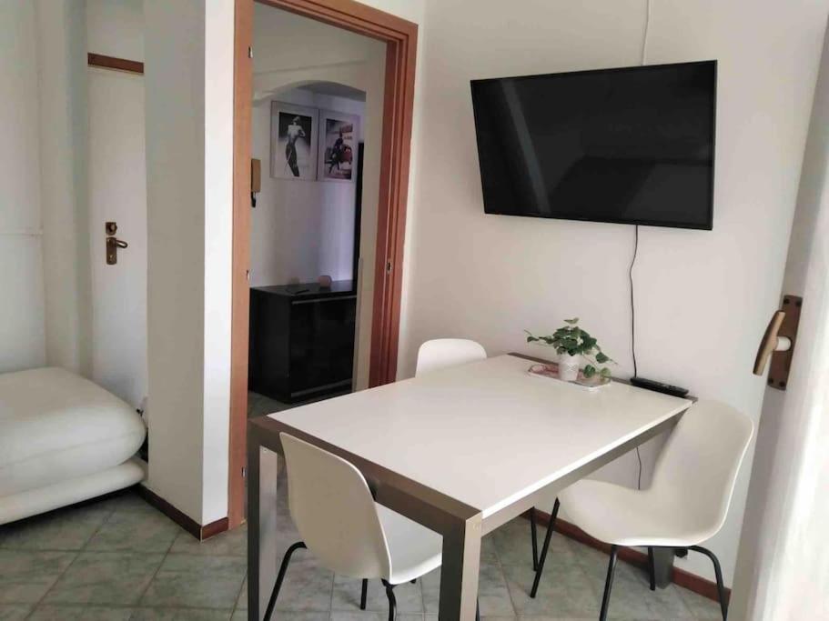 Lovely Flat, Super Connected To The Centre,Wifi,4P 밀라노 외부 사진